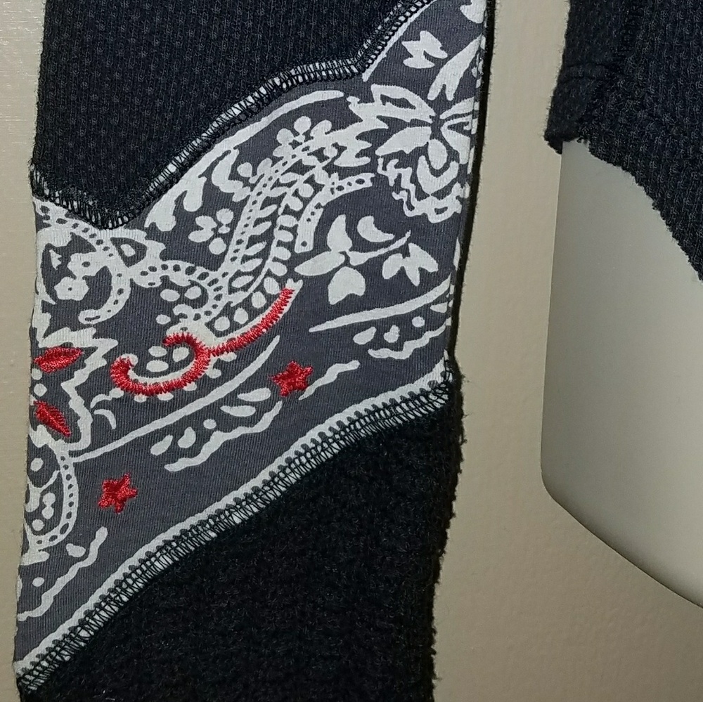 Free People black cuffed thermal - Picture 8 of 8